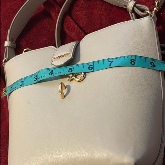 DJNY Elegant White  Taira Bucket  crossbody Bag - Picture 8 of 17